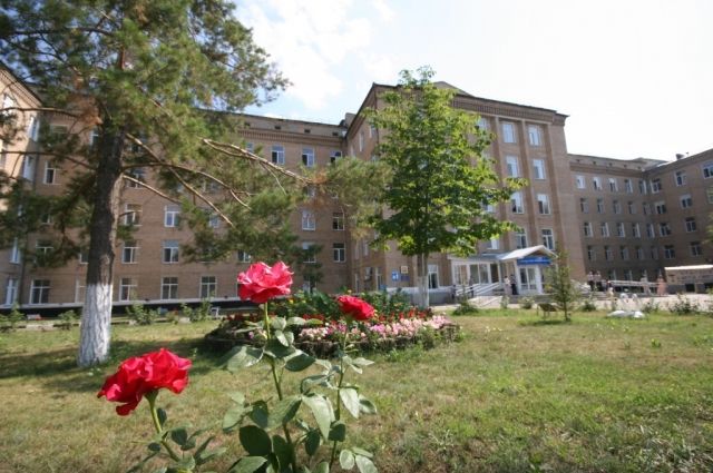 В Оренбургской областной клинической больнице открыты только 3 отделения