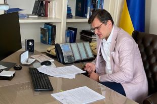 МИД Украины считает недопустимым внешнее вмешательство в политику Беларуси