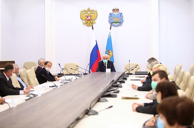 Партии поддерживают сокращение числа депутатов Псковского заксобрания