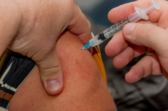 До конца сентября в Тюменском районе от гриппа привьют не менее 60% жителей