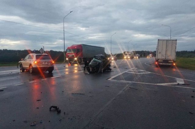 Смертельное ДТП: в Ярославском районе столкнулись пять машин