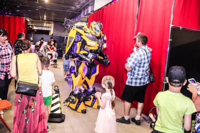 В Челябинске дети могут бесплатно увидеть нашествие роботов-трансформеров*