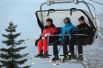 2019 год. Президент РФ Владимир Путин и президент Белоруссии Александр Лукашенко с сыном Николаем во время катания на лыжах.