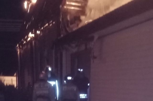 В Оренбуржье из-за несоблюдения правил безопасности сгорело два здания