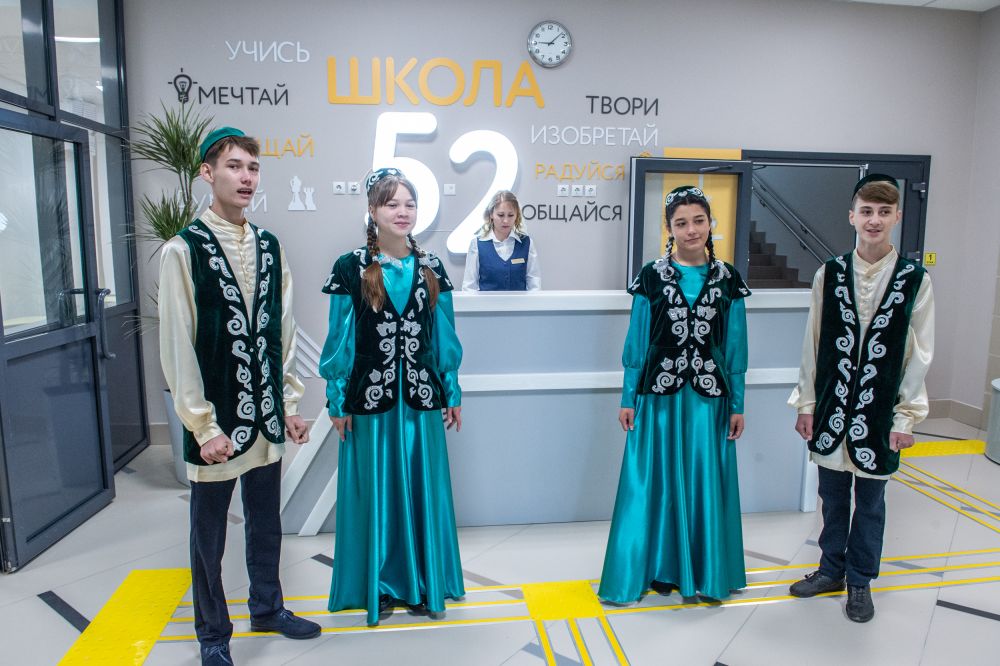 Открытие новой школы №52 в микрорайоне Казарово.