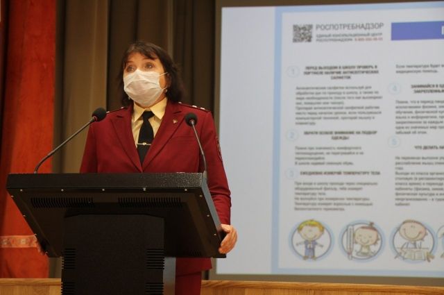 Галина Шарухо рассказала тюменским школьникам о пользе прививок
