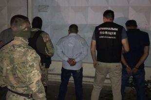 В Макарове иностранцы украли терминал.