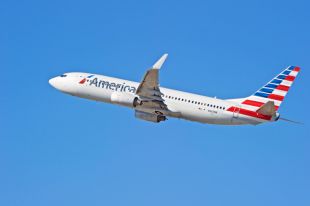 Самолет авиакомпании American Airlines.