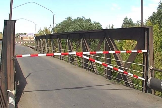 В Абдулино из-за ремонта вновь перекрыли скандальный Перовский мост