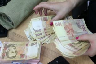 Разница в оплате труда женщин и мужчин сократилась, - Госстат