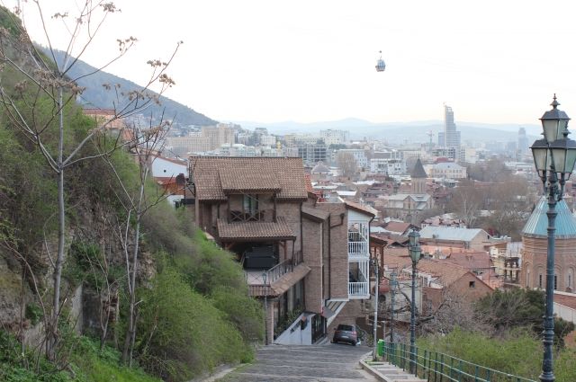 В сети опубликовано видео с места взрыва в Тбилиси