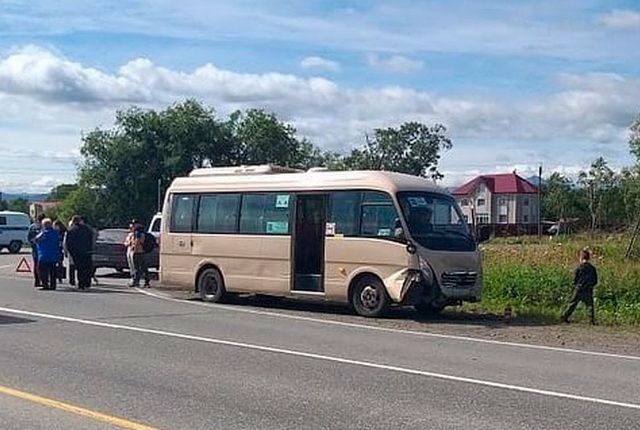 На Камчатке в ДТП с рейсовым автобусом пострадали два человека