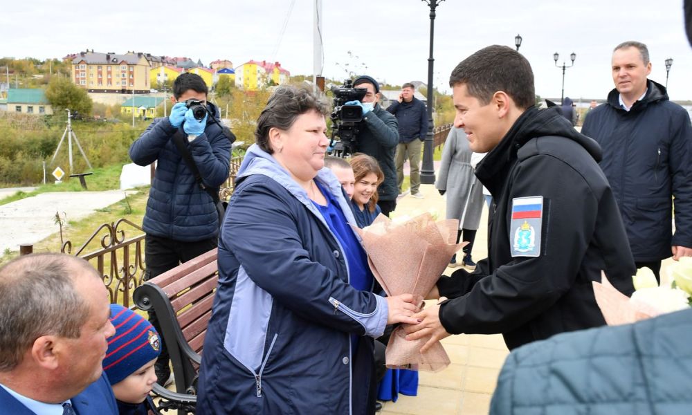 Дмитрий Артюхов наградил медиков