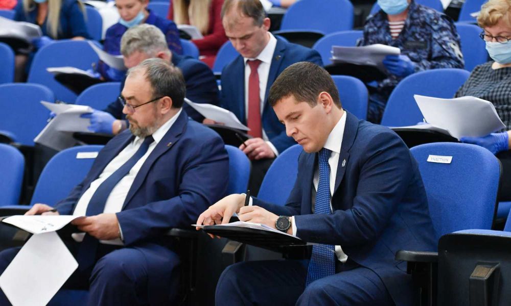 Дмитрий Артюхов пишет Диктант Победы