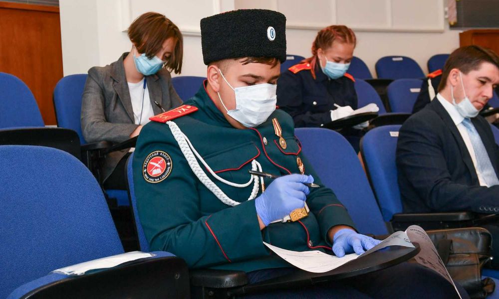 Ямальцы пишут Диктант Победы