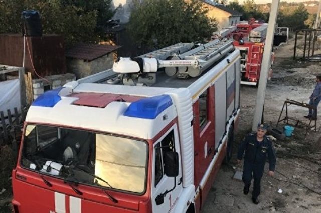 Шесть человек спасены и 30 эвакуированы на пожаре в Ялте