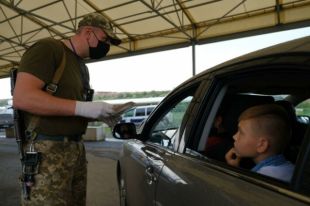 Пересечение КПВВ: пограничники сообщили о сбое приложения «Дій вдома»