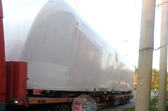 Новый трамвай прибыл на испытания в Челябинск