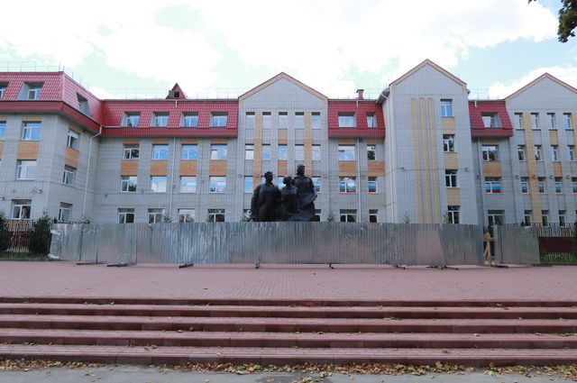 Ремонт памятника Трем Героям завершится 17 сентября