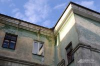 В Бугуруслане в трех домах ввели режим ЧС из-за текущих крыш.