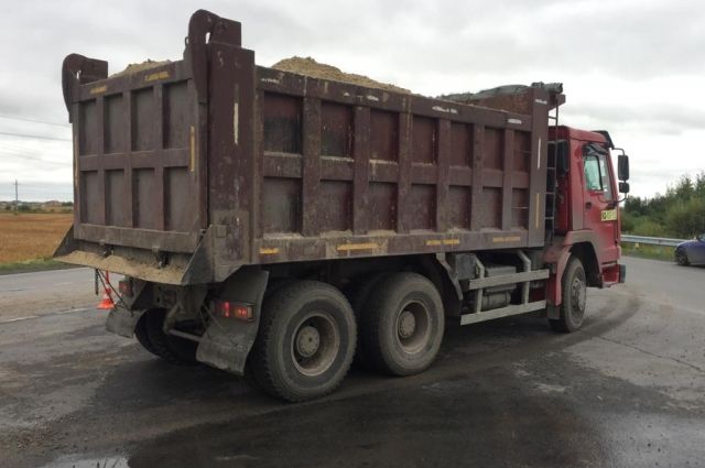 Более 260 водителей грузовиков на тюменских трассах нарушили ПДД