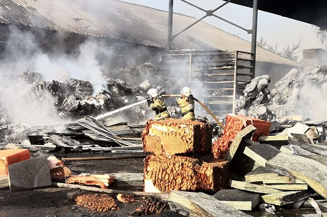 Пожар у машиностроительного завода в Зеленодольске потушен