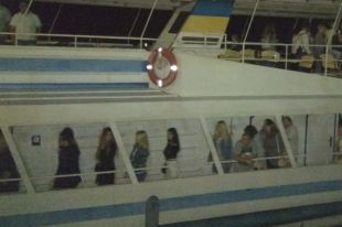 В Черкассах посреди Днепра сломался теплоход