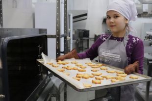 Азы кондитерского мастерства, декорирования хлеба и булочек, маникюра и другие специальности можно освоить всего за пару месяцев.