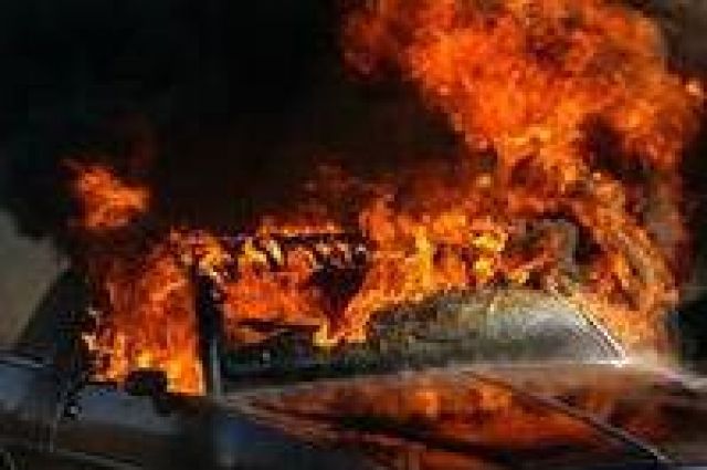 В Новозыбковском городском округе горел автомобиль
