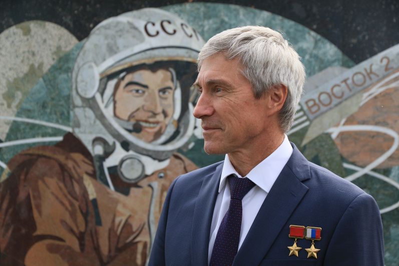 Бюст второго космонавта планеты установили в селе Поковниково