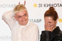 Актеры Александр Горчилин и Виктория Исакова.