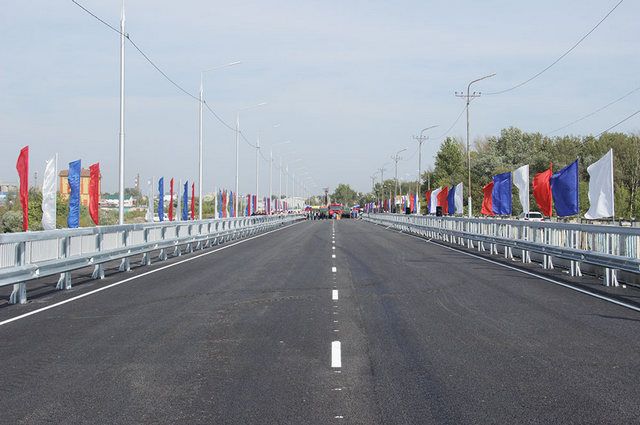 В Брянске открыли движение по Литейному мосту