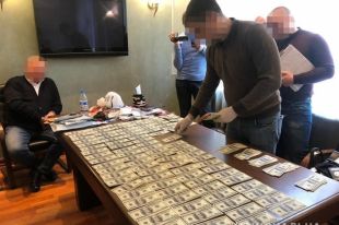 В Киеве чиновник продавал бизнесмену госдолжность за 55 тыс. долларов