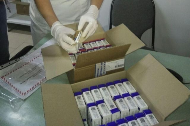 В Саратов прибыла первая партия вакцины от коронавируса