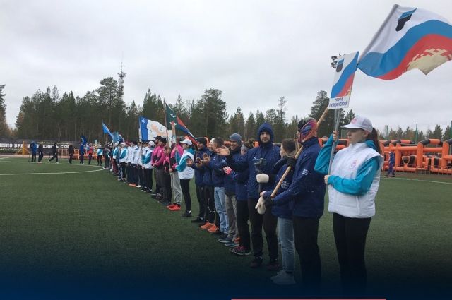 Ямальские экстремалы участвуют в арктических играх в Ноябрьске