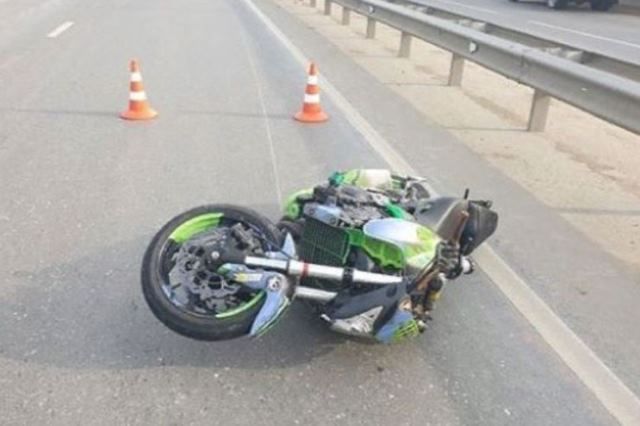 30-летний мотоциклист погиб в ДТП в Великих Луках