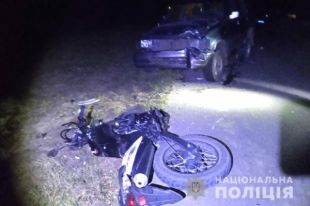 В Ровенской области столкнулись легковушка и мотоцикл: один человек погиб