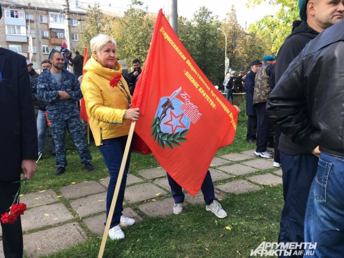 Открытие памятника ВДВ и генералу Маргелову в Перми. 