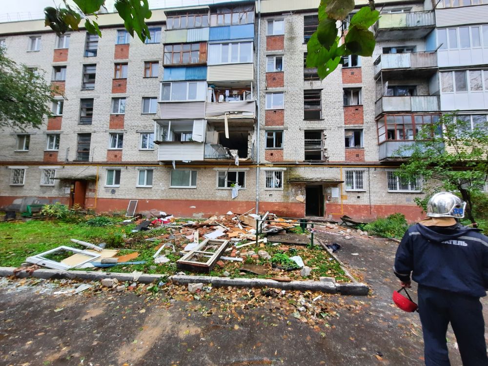 Хлопок газовоздушной смеси на улице 50 лет ВЛКСМ в Тюмени.
