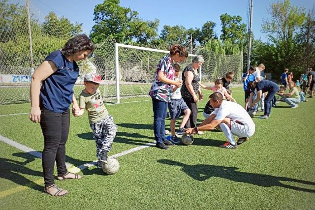 Юных липчан с особенностями здоровья приглашают заняться футболом