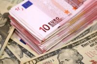 Курс валют на 23 сентября: доллар подорожал, евро подешевел