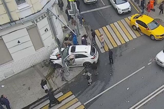 Водитель, сбивший пешеходов в центре Москвы, был под наркотиками