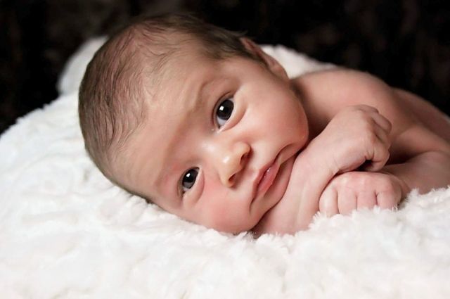 Стали известны самые необычные и популярные имена среди новорождённых.