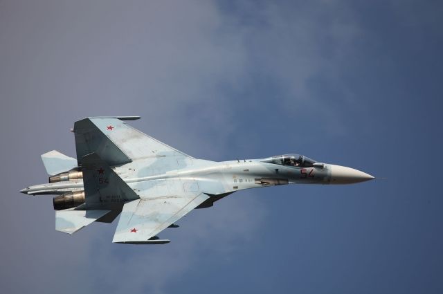 Су-27 перехватили американские бомбардировщики над Черным морем