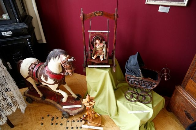 В краснодарском музее открылась выставка кукол эпохи Николая II
