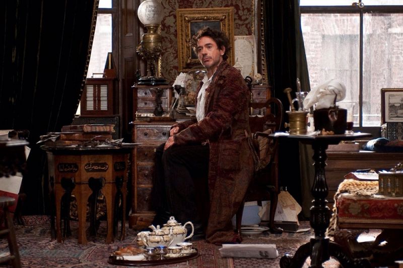 Роберт Дауни младший — «Шерлок Холмс» (2009), «Шерлок Холмс: Игра теней» (2011).
