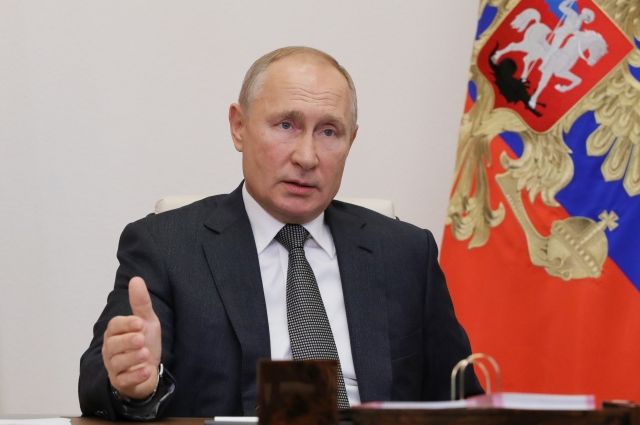 Путин призвал губернаторов уделить внимание социальному развитию сёл