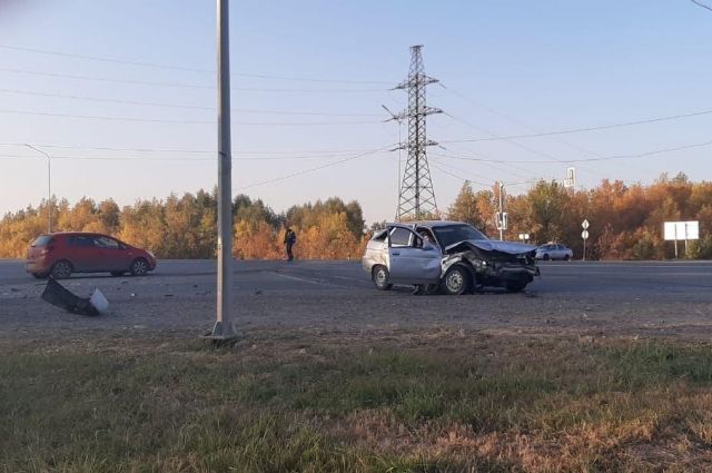 Под Саратовом пять человек пострадали при столкновении двух «ВАЗ-2112»