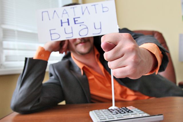 Директор ООО «Брянский лен» накопил почти 800 тысяч рублей долга