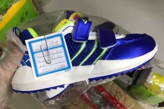 В магазине Ростова нашли 9,2 тысяч пар обуви подозрительного происхождения
